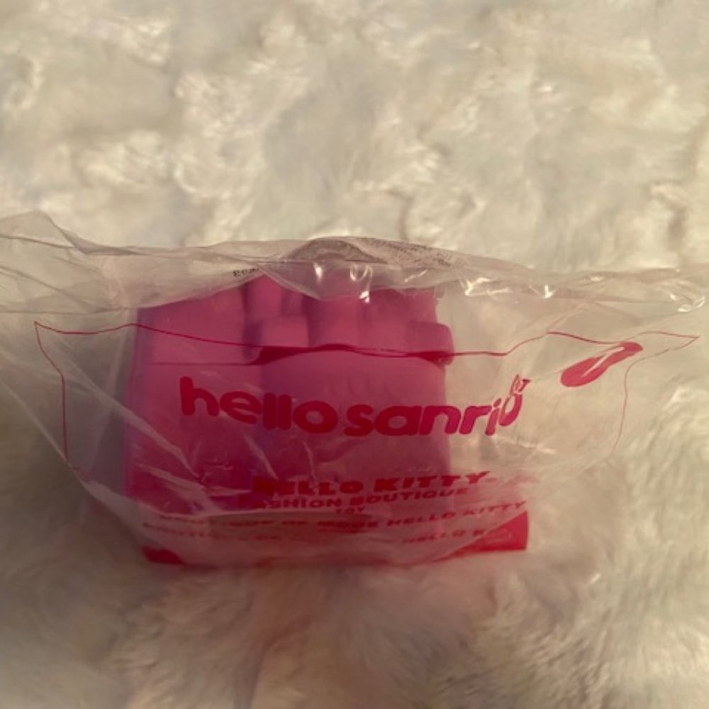 2/$30 Sanrio Hello Kitty Fashion Boutique Pink House #7 McDonald's 2016 NIP - Picture 5 of 7